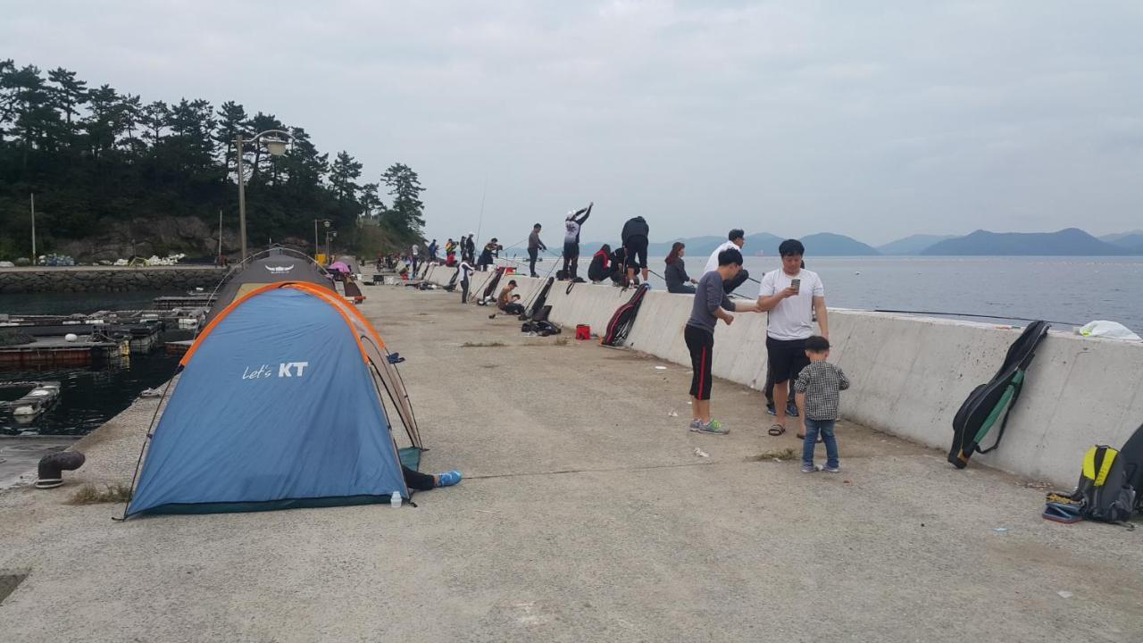 Geoje Seaside Two Floors Villa エクステリア 写真